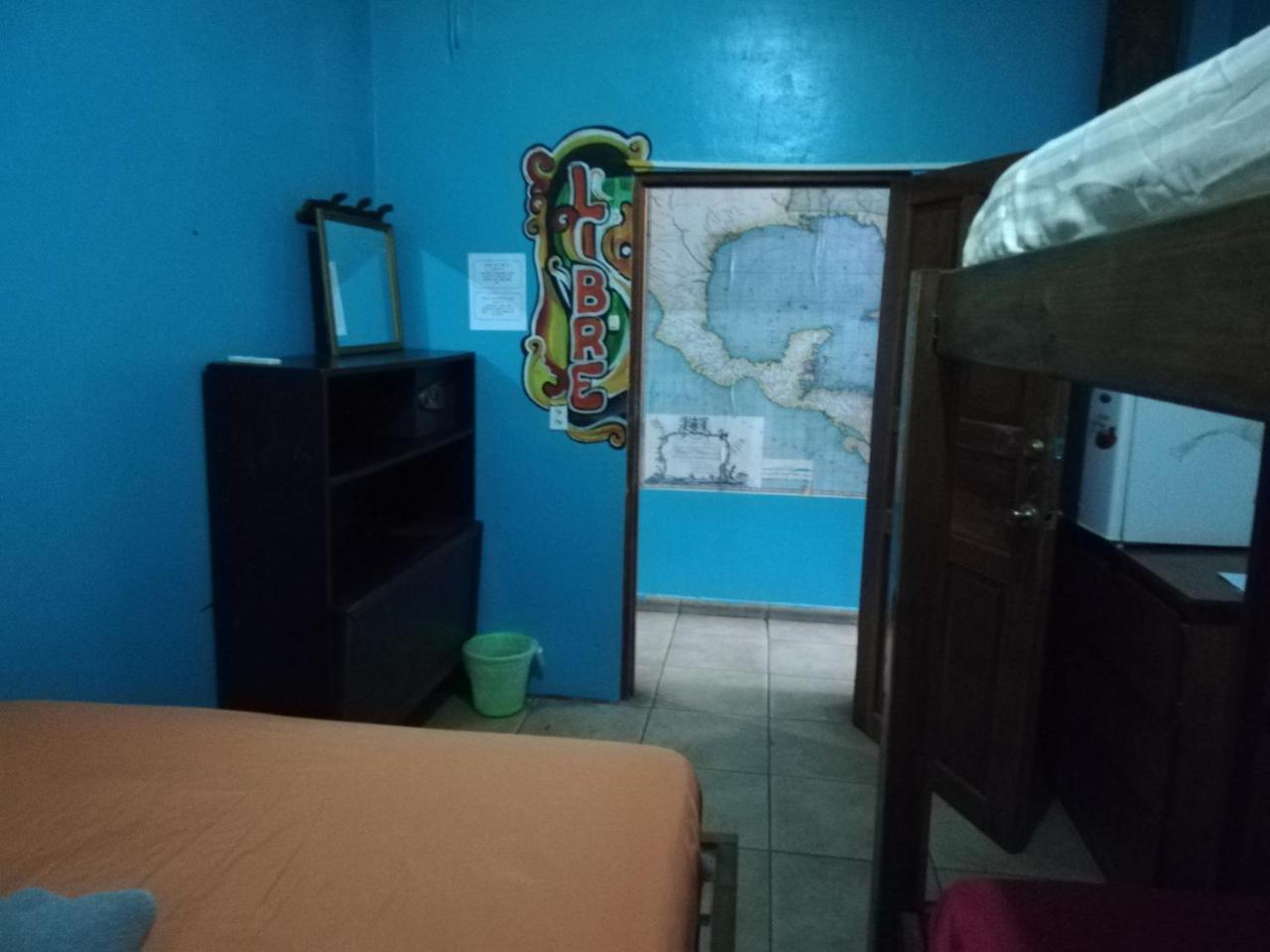Cliff'S Hostel La Gruta Bagian luar foto
